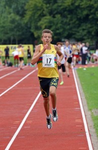 Nathan Baker wins under 17s-3000 meters