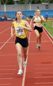 Emma Alderson under 20s 800m champion